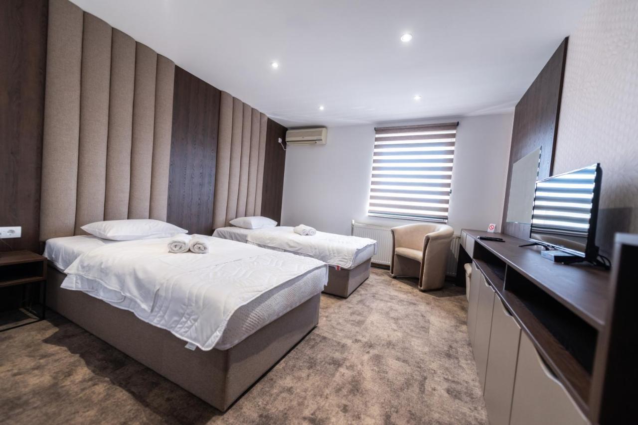 Hotel Stari Krovovi Veternik 외부 사진