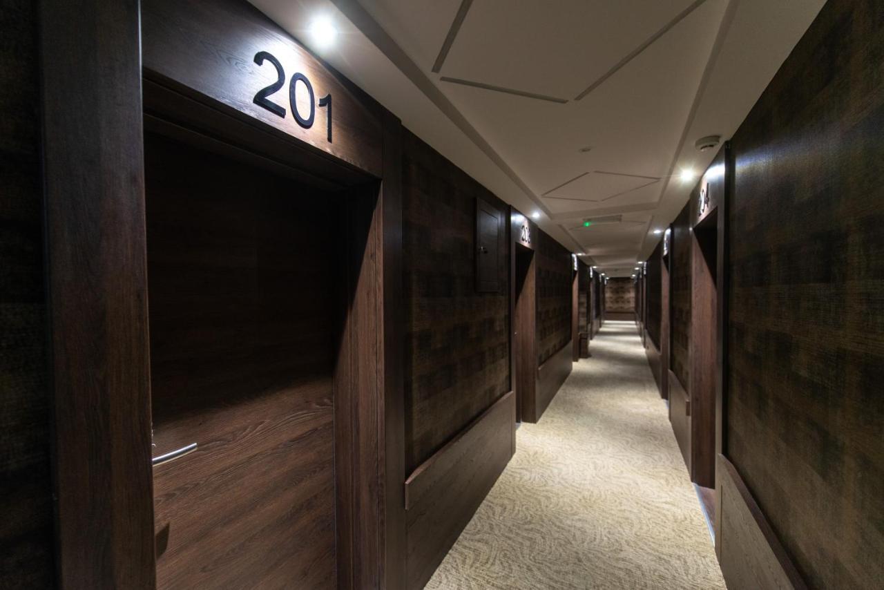 Hotel Stari Krovovi Veternik 외부 사진