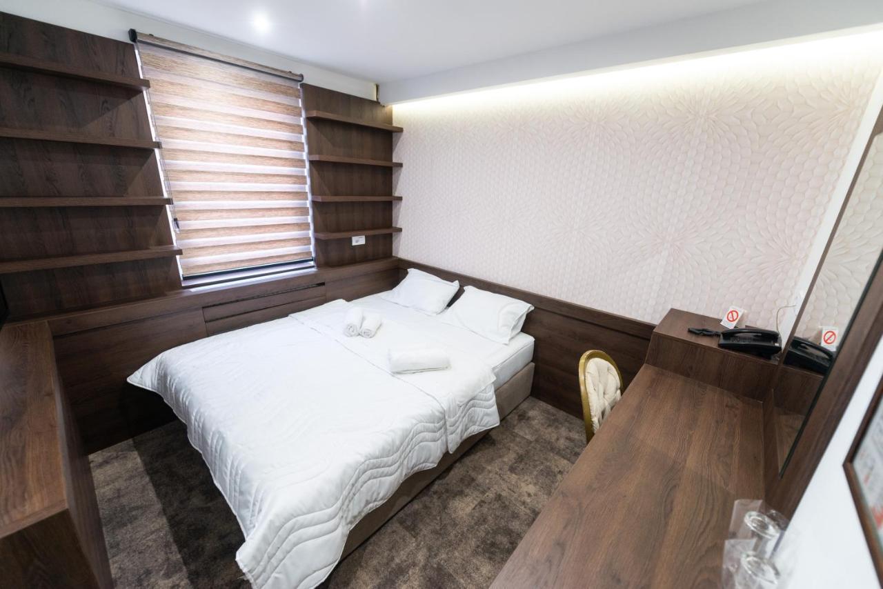Hotel Stari Krovovi Veternik 외부 사진