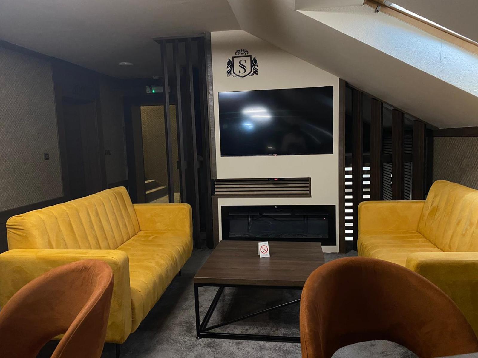 Hotel Stari Krovovi Veternik 외부 사진