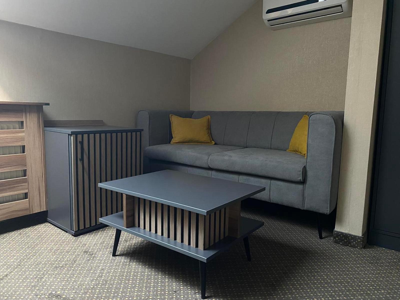 Hotel Stari Krovovi Veternik 외부 사진