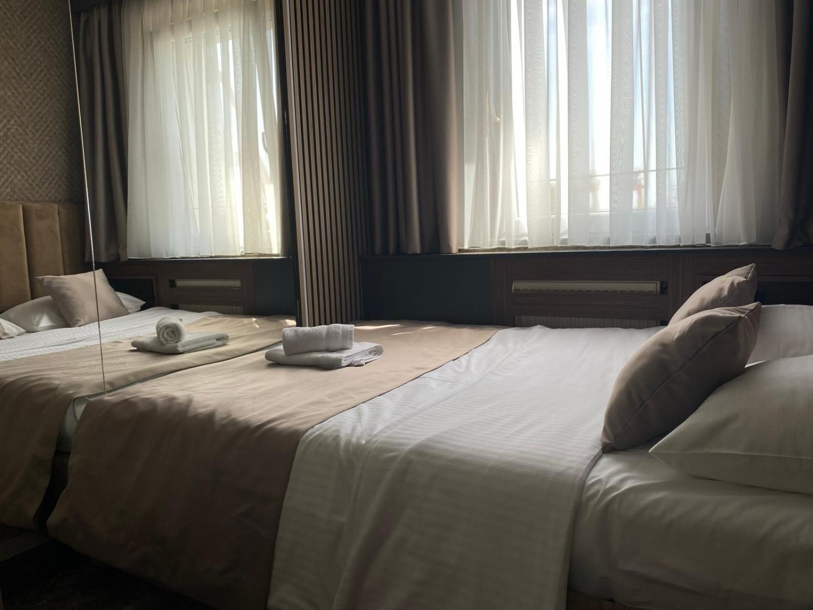 Hotel Stari Krovovi Veternik 외부 사진