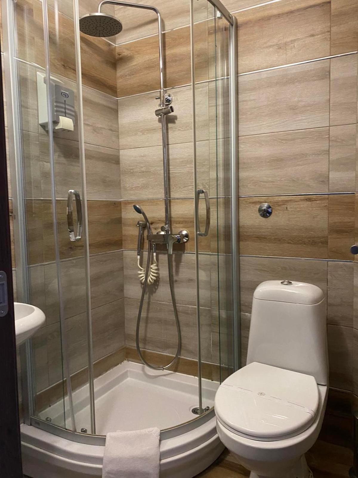 Hotel Stari Krovovi Veternik 외부 사진