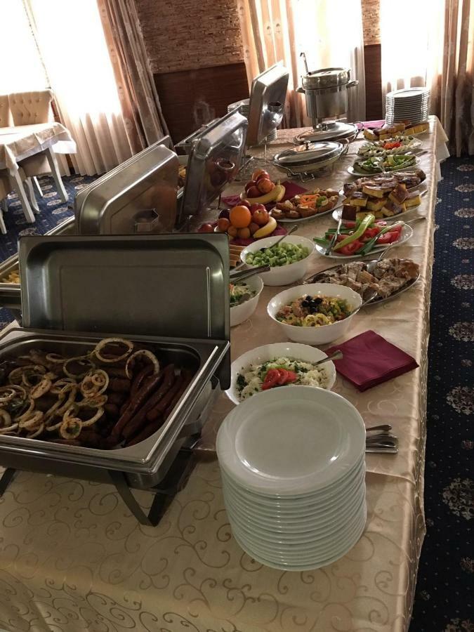 Hotel Stari Krovovi Veternik 외부 사진